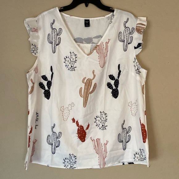 SHEIN Tops - SHEIN curve, 1XL, cactus top with flutter sleeves